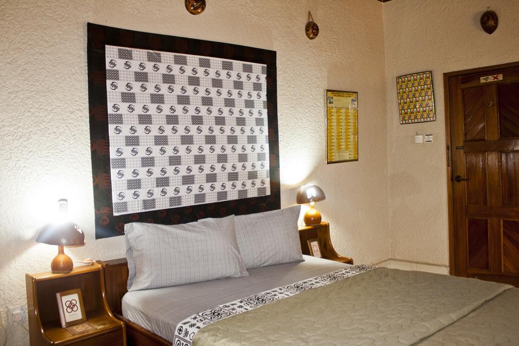 Four Villages Inn Kumasi Phòng bức ảnh